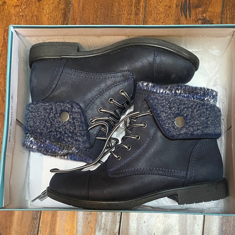 New Cliffs Winder boots size 6